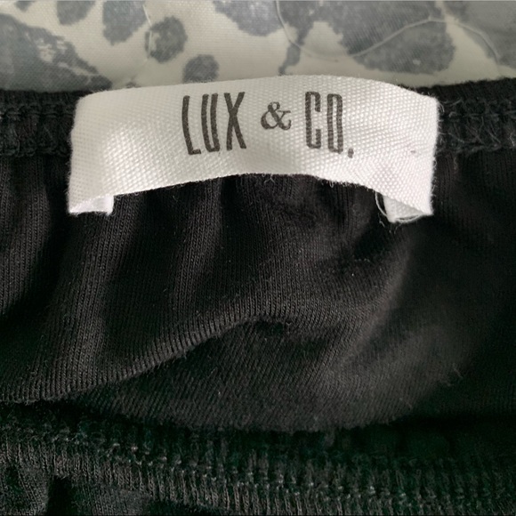 Lux & Co. Alysha maternity on/off shoulder dress - Picture 7 of 7